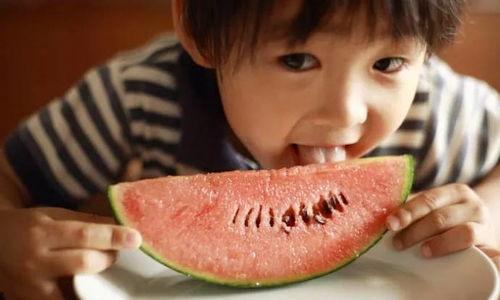 八瓜吃瓜是什么意思啊,网络流行语的趣味解读